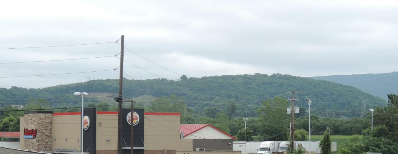 Super 8 By Wyndham Mifflinville Near Bloomsburg Exteriör bild