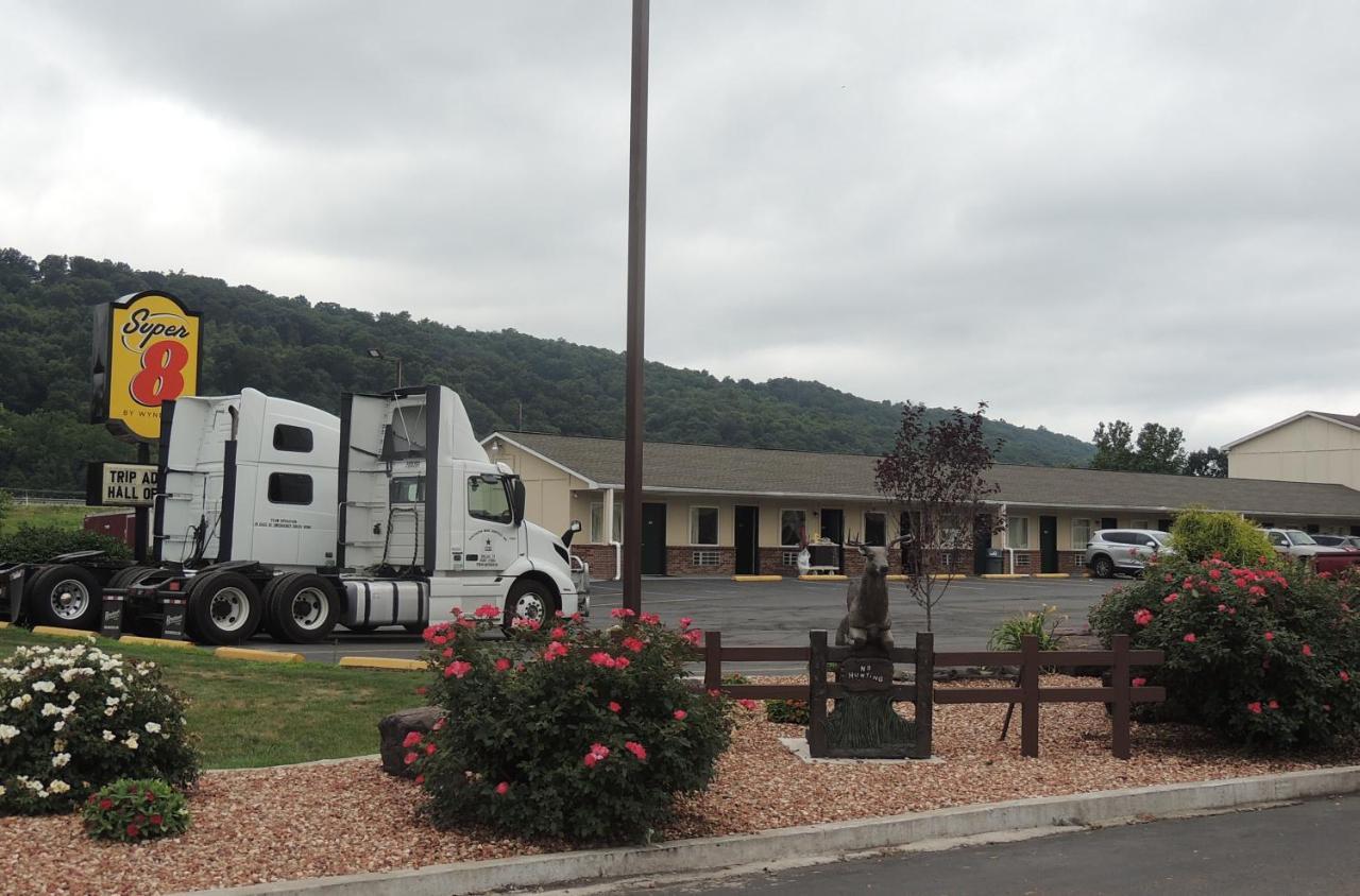 Super 8 By Wyndham Mifflinville Near Bloomsburg Exteriör bild