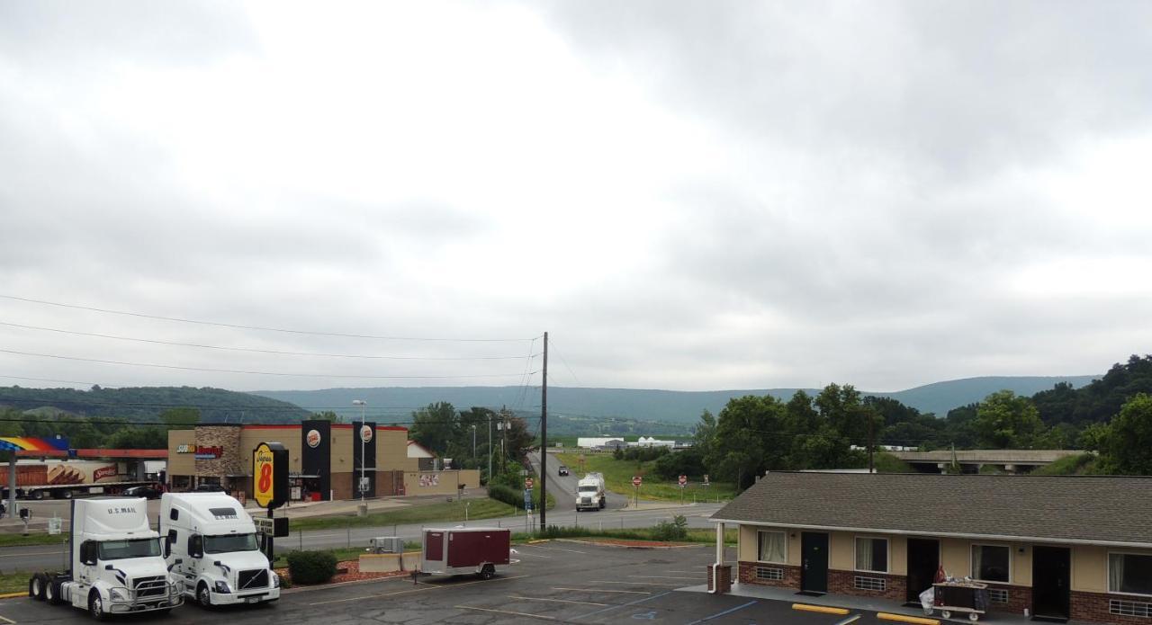 Super 8 By Wyndham Mifflinville Near Bloomsburg Exteriör bild
