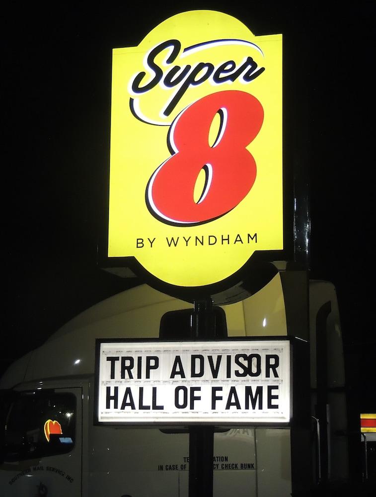 Super 8 By Wyndham Mifflinville Near Bloomsburg Exteriör bild