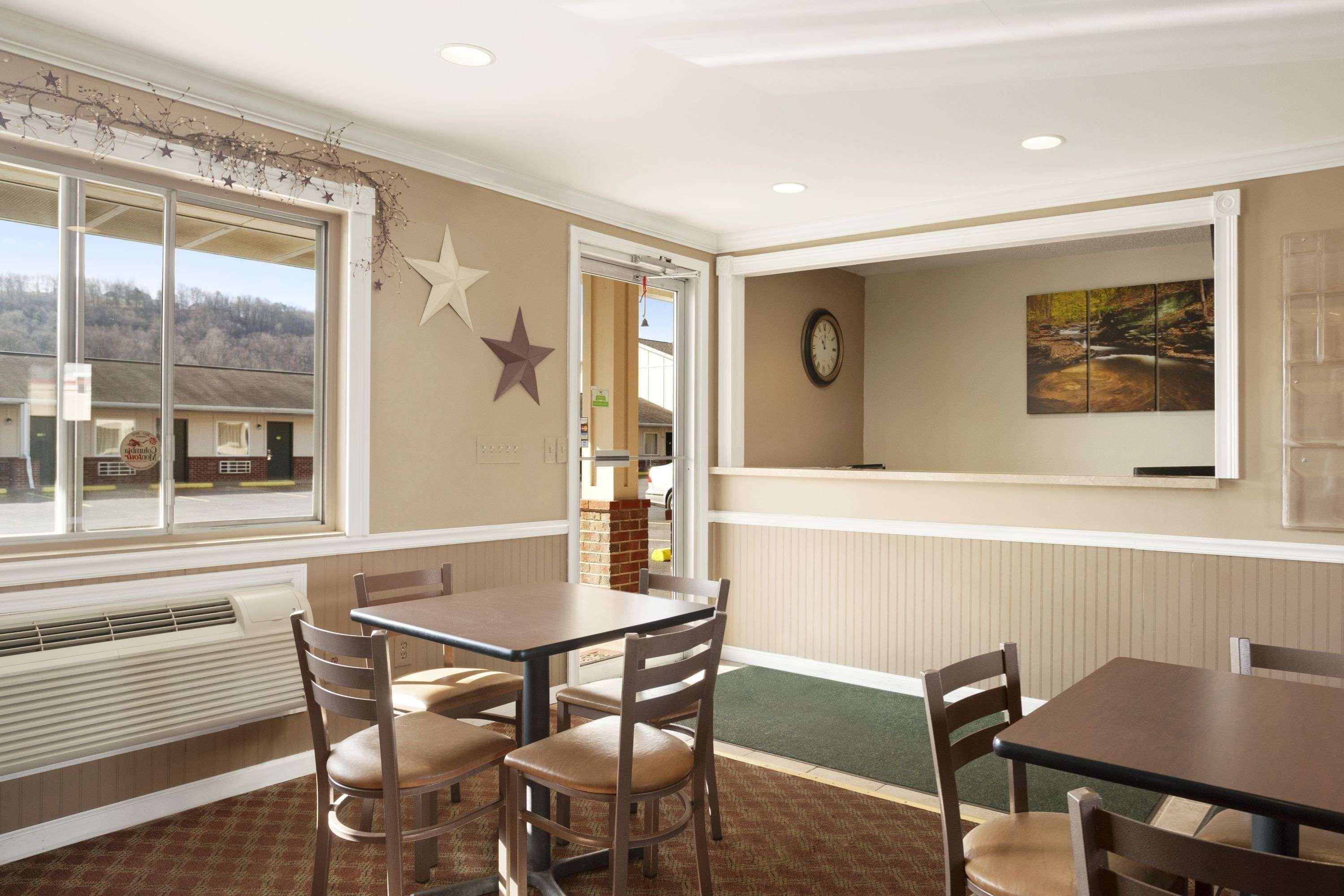 Super 8 By Wyndham Mifflinville Near Bloomsburg Exteriör bild